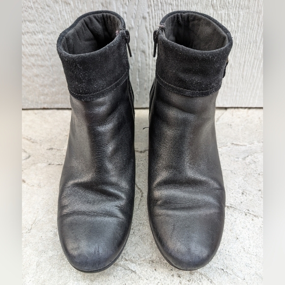 Clarks Emslie Twist Black Leather Ankle Boots Booties Women's Size 9.5 - Picture 1 of 7